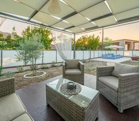 Villa Plousia